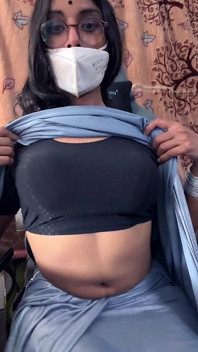 Crossdresser Jerk off in Saree