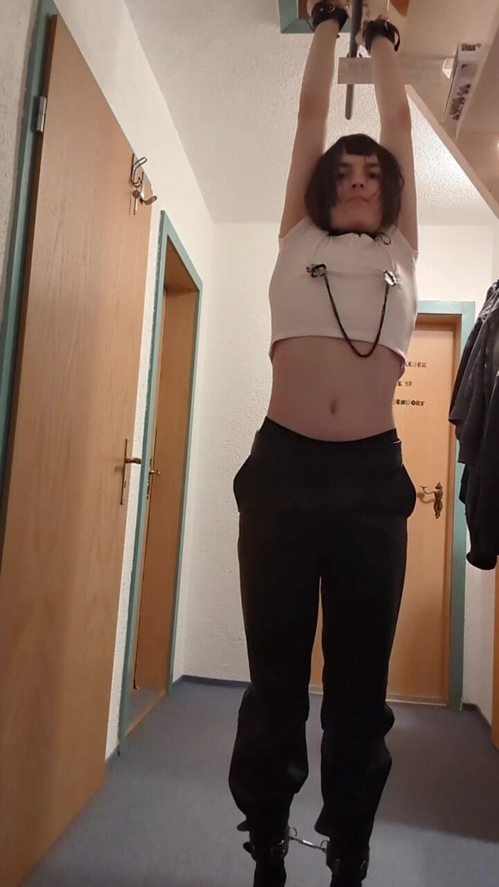 AJ_the_catgirl: 내 자지를 빨고 핑거링하는 걸 빨아
