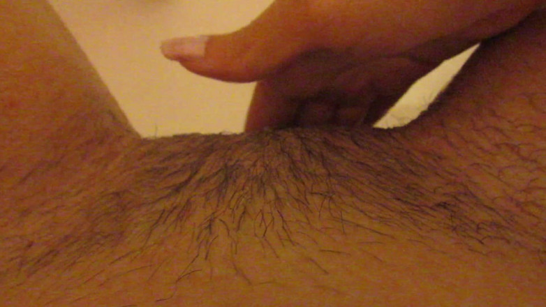 Cuteblonde666: Lavar mi gran clítoris peludo coño