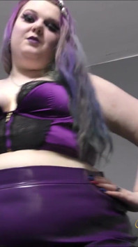 Giantess in purple PVC