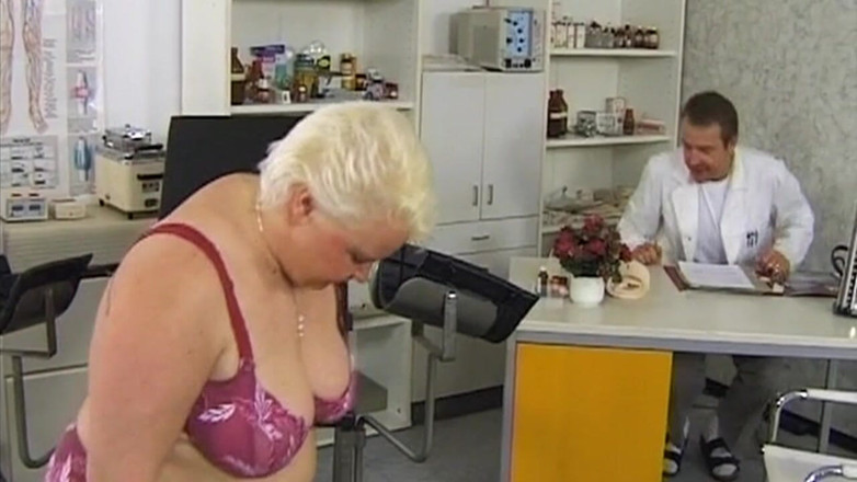 THAGSON RETRO: Mature Blonde MILF Takes Doctor's Thick Dildo Deep