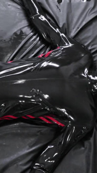 Four-masked Twink (mask 3) [moment]