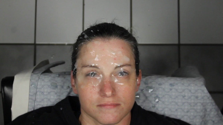 Dirty Dees: Dirty Dees adora tratamentos faciais