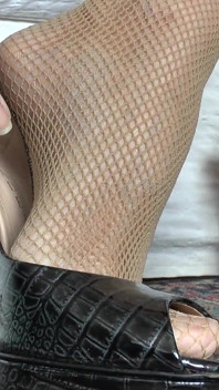 วันนี้ฉันควรใส่ส้นสูงคู่อะไร? แนะนำฉันหน่อย JOI! Lady Victoria Valente
