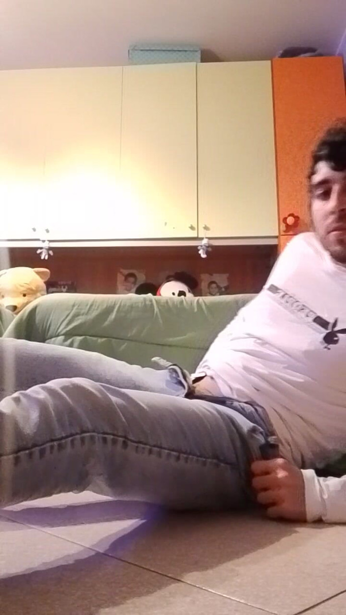 Ricxx97: Pokazuję kutasa w pokoju
