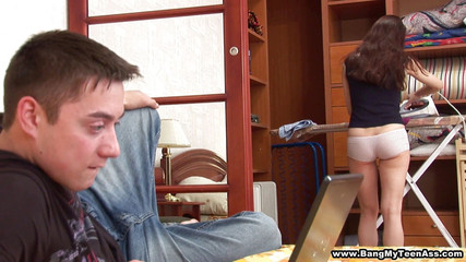 Bang My Teen Ass: Anal pertama dengan ngentot ganda