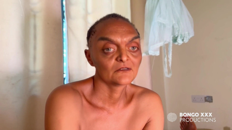 BongoXXX: Дупа цієї старої жінки дійсно може прийняти член