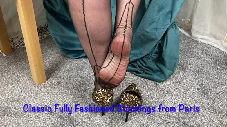 Aunty Sandra vintage girdle queen: Teta Sandra ve velmi sexy opasku
