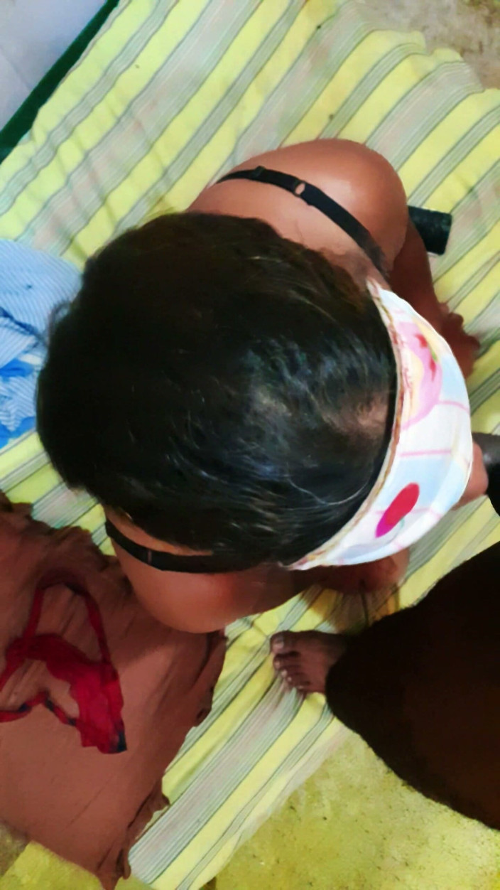 Tiyana: Hotwife tersedak mendalam dan mubaligh