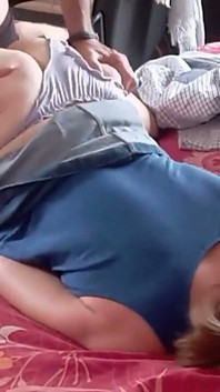 1042 - สาวผมทองสมัครเล่นเย็ดเร็วติดเสื้อผ้าแบบโดกี้