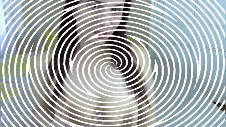 Quinn brooks: Trance: se lo mena senza testa