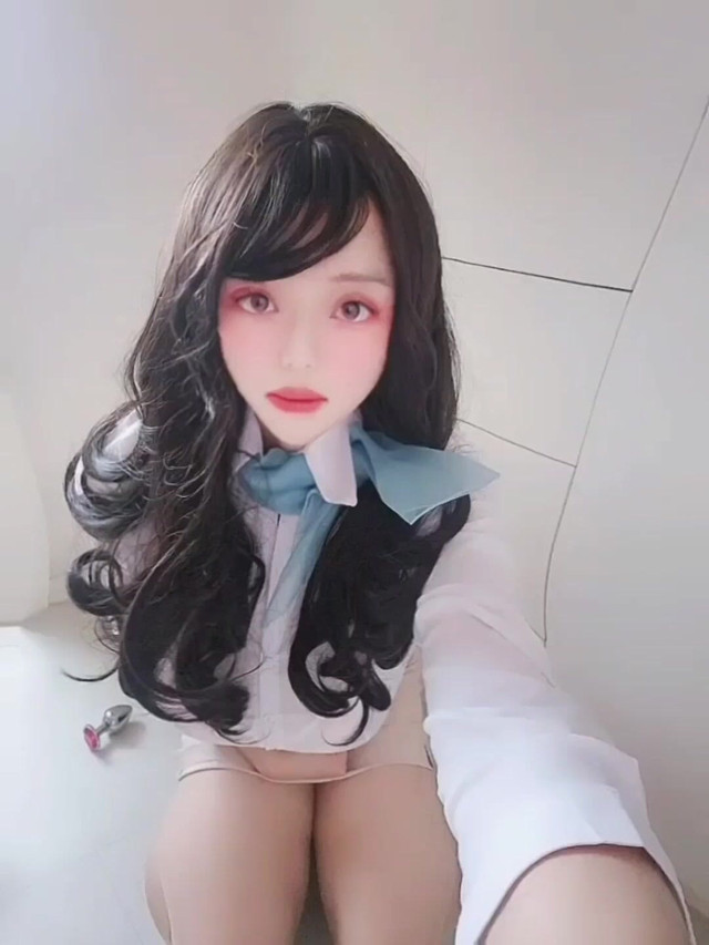 Need Personal Assistance? Gently Press the Button Beneath Your Cabin Crew. She's Ready to Help You with Anything (Harin) Need Personal Assistance? Gently Press the Button Beneath Your Cabin Crew. She's Ready to Help You with Anything (Harin)