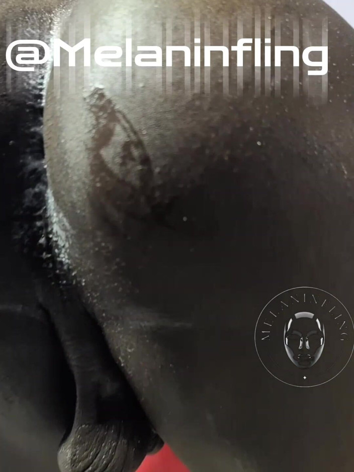 Melaninfling: Viens jouer avec mon cul