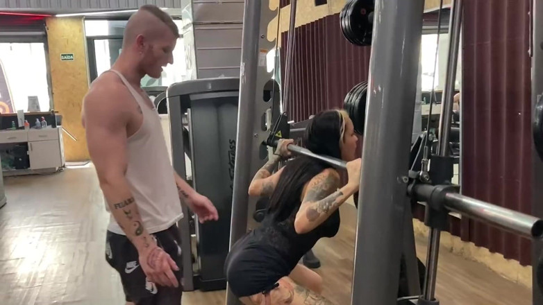 Carmona's films: Ho scopato la ragazza tatuata calda della palestra