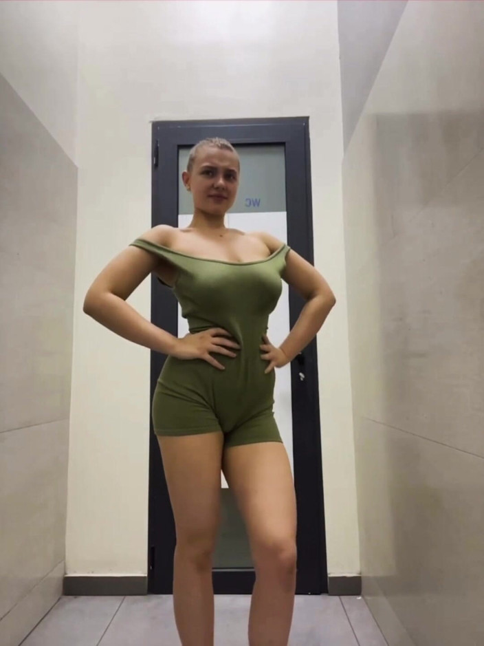 JuiceLussie: Extremes öffentliches fingern, anal, so heiß