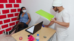 NEGRITA SEXY: Bos nakal ini ngajak ngentot karyawannya habis-habisan di kantor