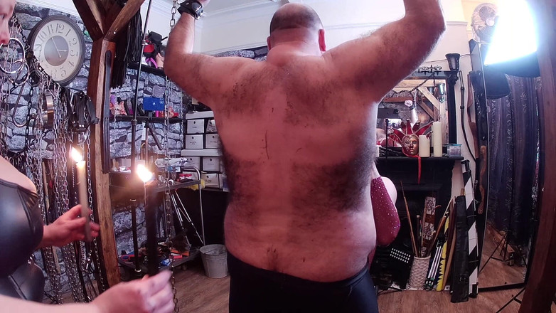 Aaexperinces trans: Parte 1: - Jogo de Fogo com Domina Satanás e Urso Lanista