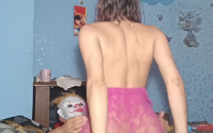 Femboy from Colombia: Những động thái này rất gợi cảm với mẹ kế của...