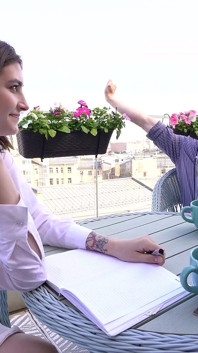 Ekskluzywna scena funky town pornstar BJ na balkonie hotelu Anal Gapes Duży tyłek na kanapie. Tłokowy kowboj analny nowy na grudzień