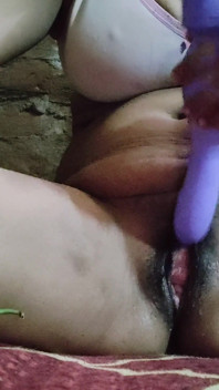 印度村哥双姿势振动
