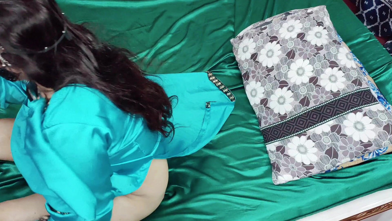 Shilpa Bhabhi: Bonita paquistanesa pathan menina com peitos grandes se masturbando por...