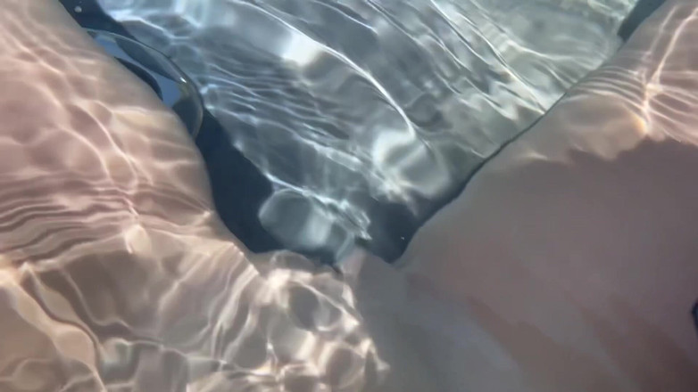 Artemisia Love: Italiana peituda Artemisia Love em sexy pov bichano jogo na...