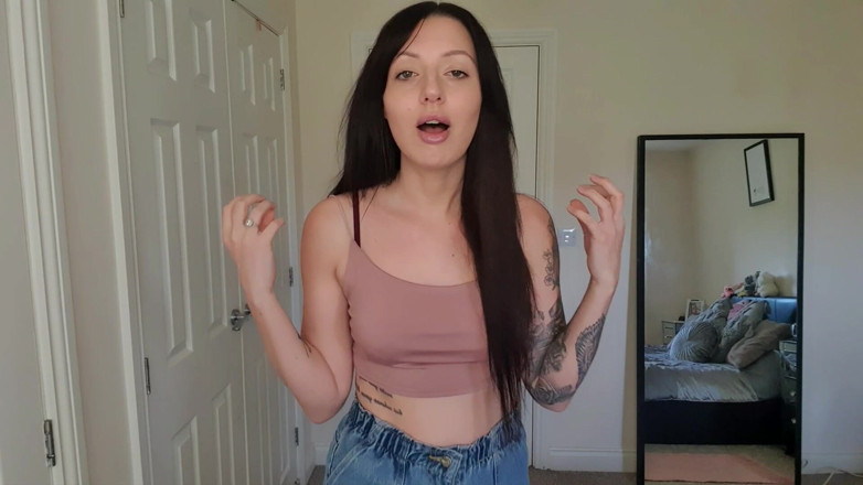 Tattooed Temptress: Teman wanita mengongkek lelaki lain joi tersuai