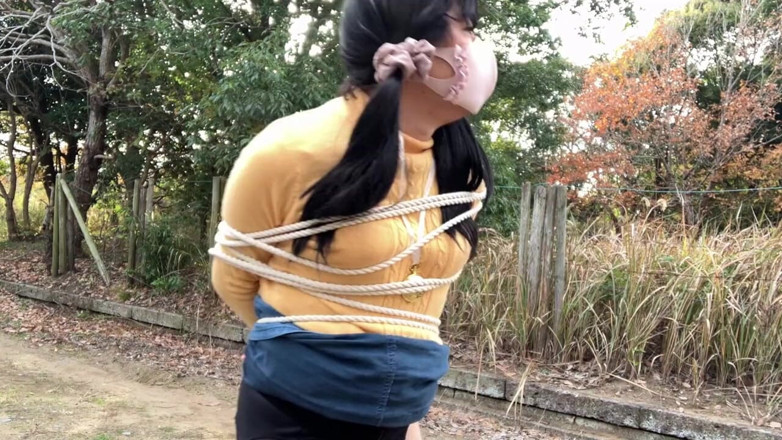 megu2002: Auto-formazione 51. Un pizzicotto arriva con la masturbazione a rotore per...