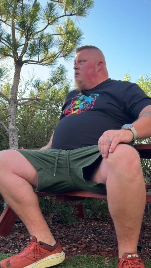 WestCub86: 부드러운 자지를 가지고 노는 통통한 남자