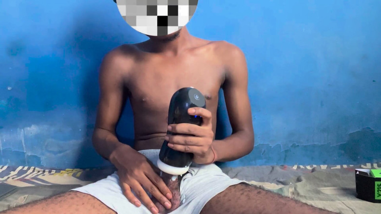 Mrinnocent69 Solo: Je passe le meilleur moment avec ma chatte de lampe...