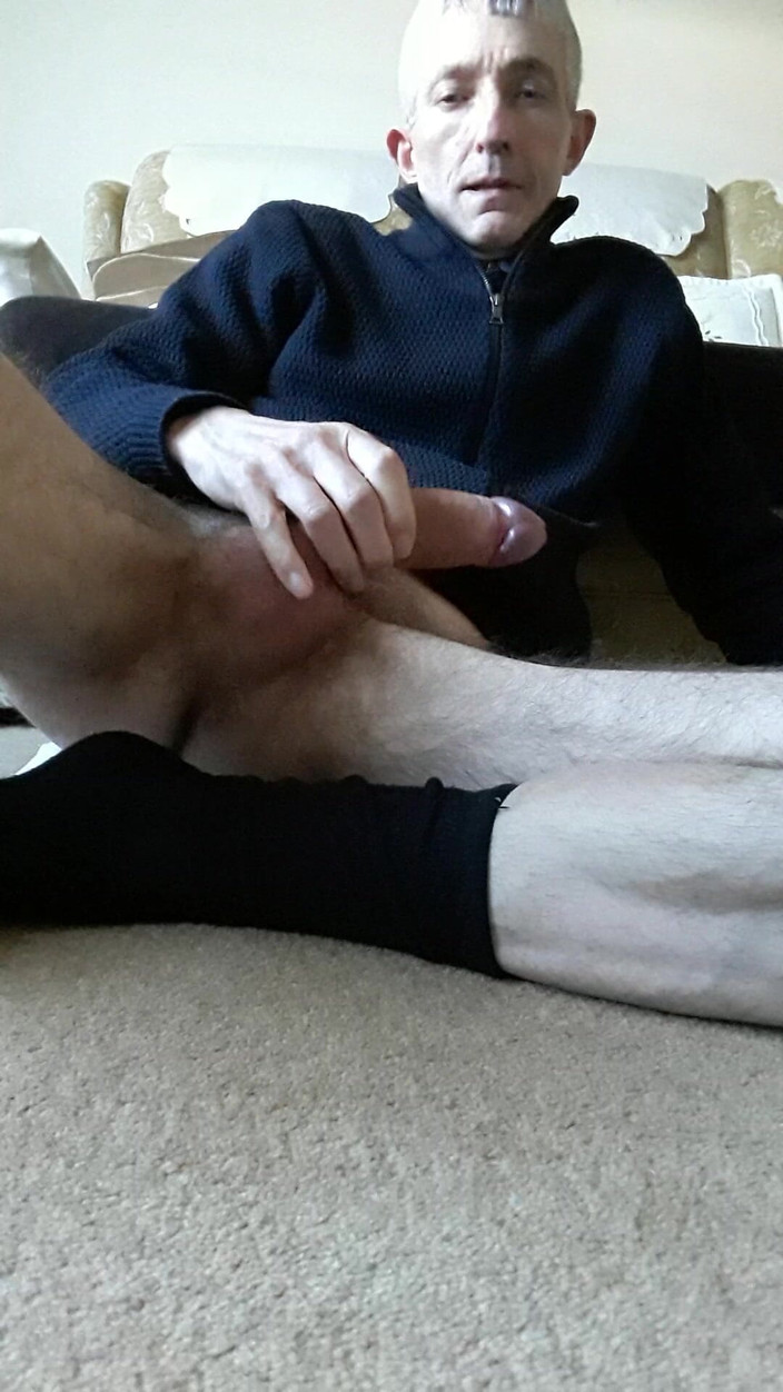 James Dirty Boy: Masturberen in de woonkamer