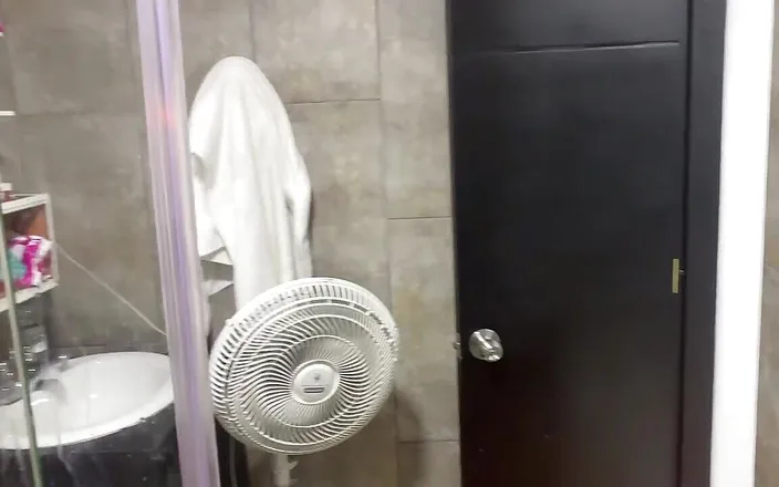 Yeison: My Stepbrother Is Bathing so I Go Into the Bathroom...