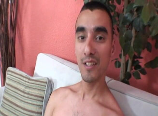 VOP Boys: Își masturbează pula tare