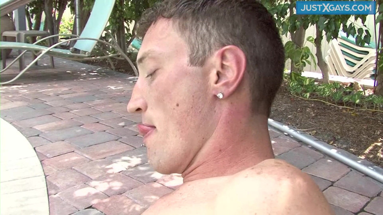 Just x gays: Juegos gay en la piscina