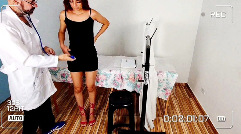 ksalnovinhos: A Naughty Woman Goes to the Gynecologist to Have Sex!