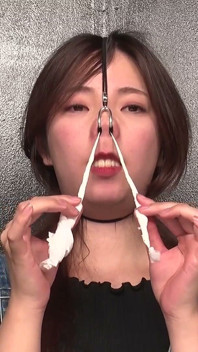 Wil je Japans slijm? - Akira Mimori - Nose Hooks