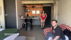 Melon Juggler: Tetona grandota Nayara Ledu modela ropa de baño y traga...