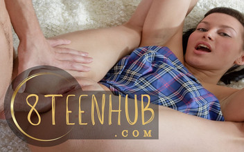 8TeenHub: 8teenhub - マリアンナ・クポフのハードコアシーン