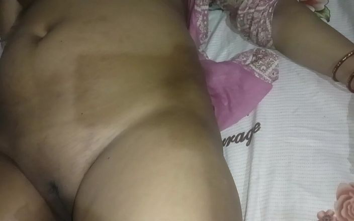 Desi581: Wytrysnąłem wodę w cipkę mojej szwagierki i