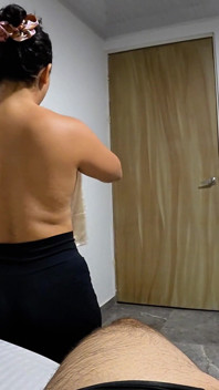 I Have an Accident on My Neighbor and in the Street and I Invite Her to Fuck to Cure Her