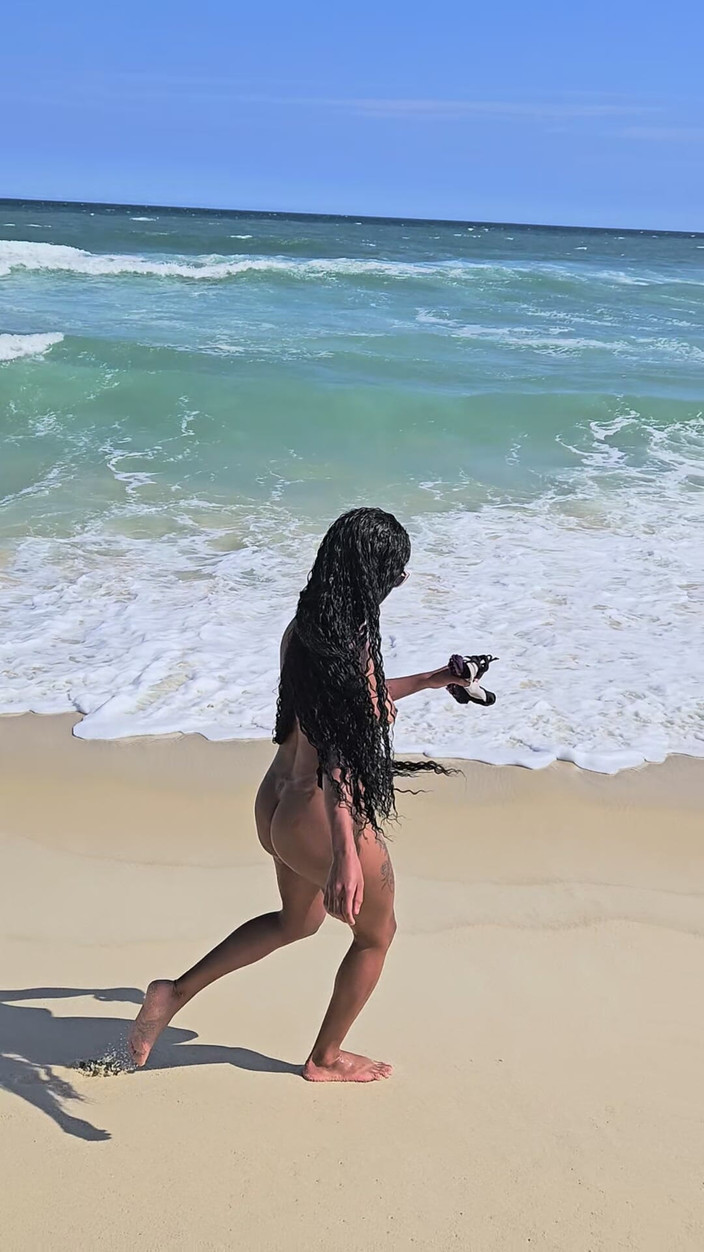 Princesa Fiona: Spazieren am Strand