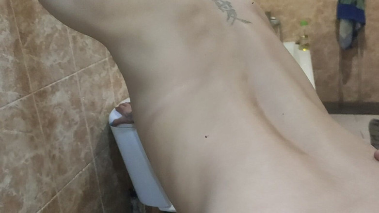 DirtyLubov: 목욕 가운을 입고 구강