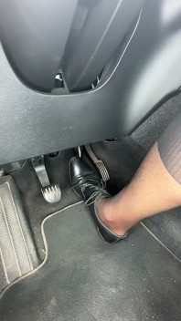 Bermain Dalam Stoking Dalam Kereta