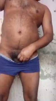 Saya suka video seks makcik