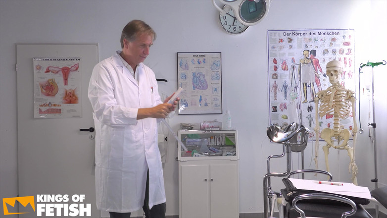 Fixed on Mature: La paziente bionda si fa scopare la figa da un...