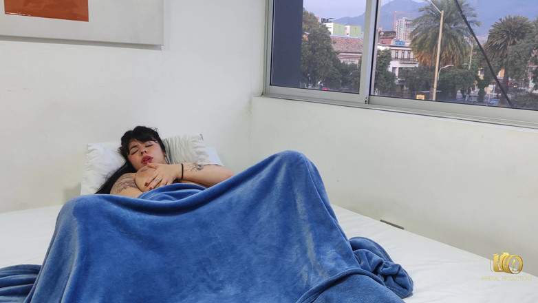 Rioc69: Rioc și primul ei futai cu cea mai bună prietenă a...