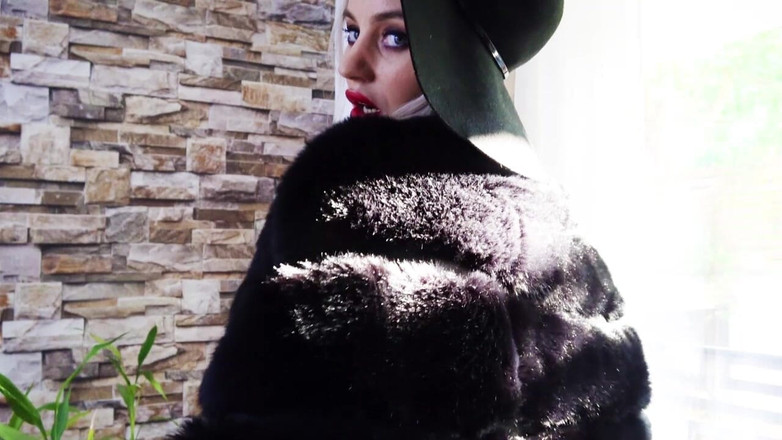 Goddess Celine: Pantimedias de mamadora casera