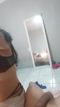 Vanessinha, ssę swojego penisa w bardzo specjalny sposób