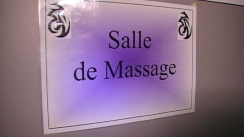 Gaybareback: Une Arabe mature se fait baiser pendant un massage