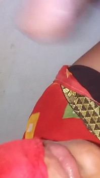 Nri gadis sange india lagi asik nyepong kontol